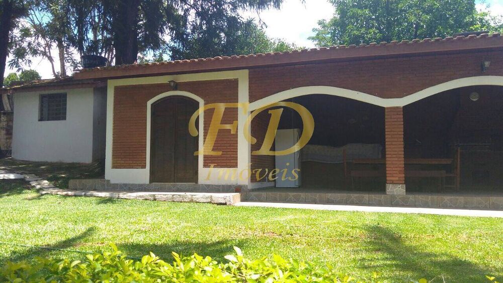 Chácara à venda com 4 quartos, 300m² - Foto 3