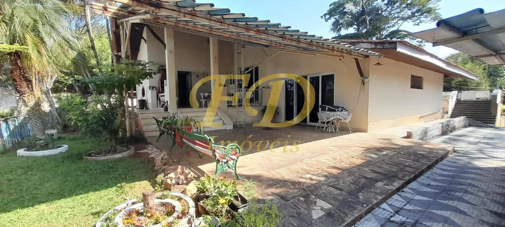Sítio, 3 quartos, 1700 m² - Foto 1