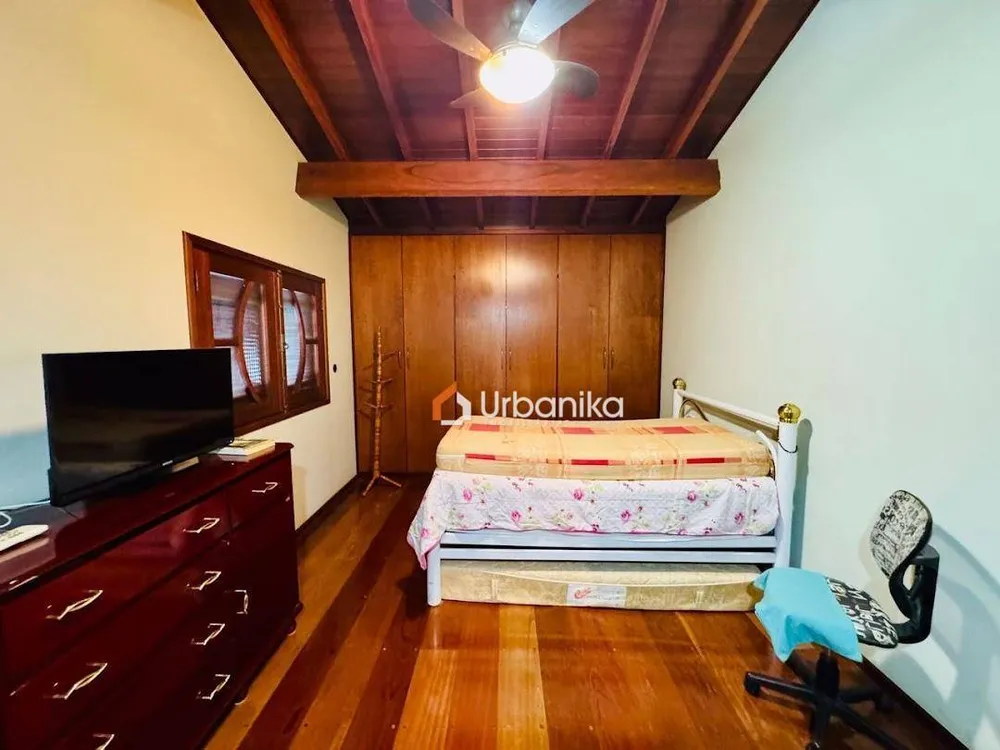 Casa, 3 quartos, 197 m² - Foto 3