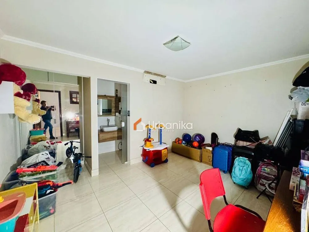 Casa, 5 quartos, 352 m² - Foto 13