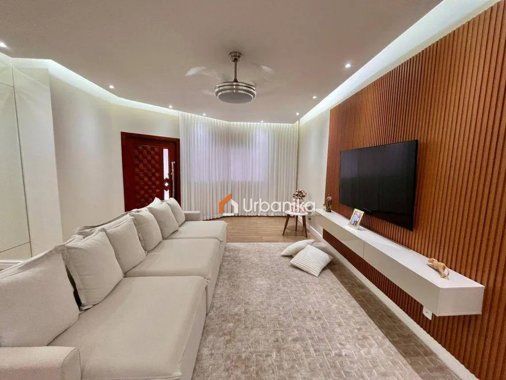 Casa, 3 quartos, 254 m² - Foto 2