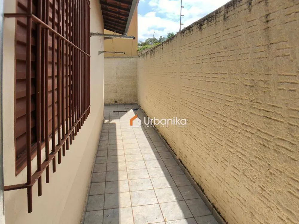 Casa, 3 quartos, 108 m² - Foto 2