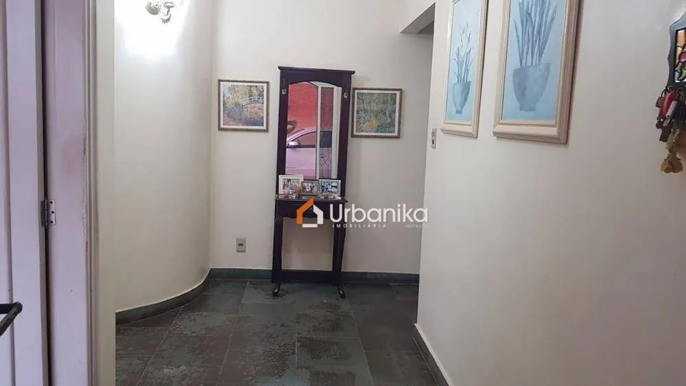 Casa, 3 quartos, 234 m² - Foto 4