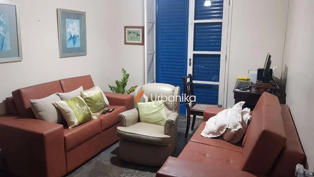 Casa, 3 quartos, 234 m² - Foto 2