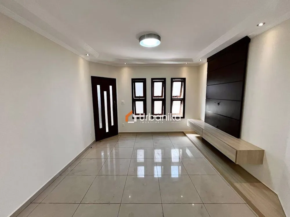 Casa, 4 quartos, 196 m² - Foto 3