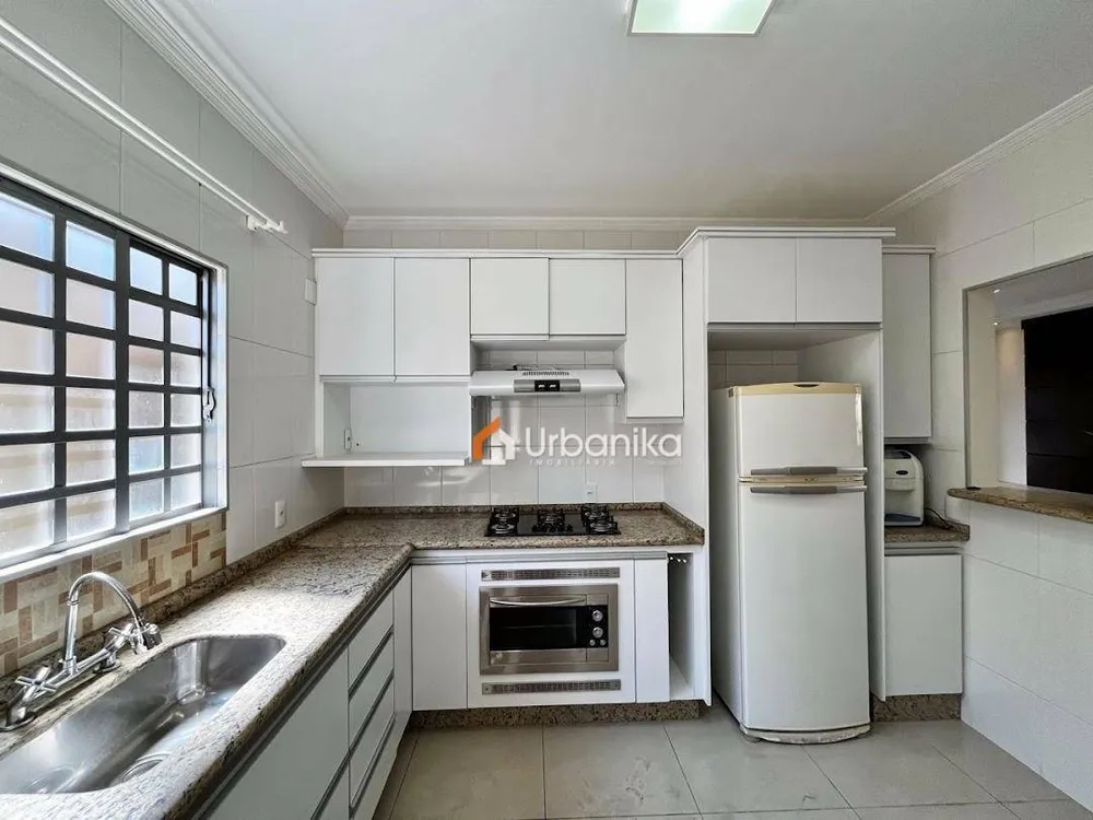 Casa, 4 quartos, 196 m² - Foto 4