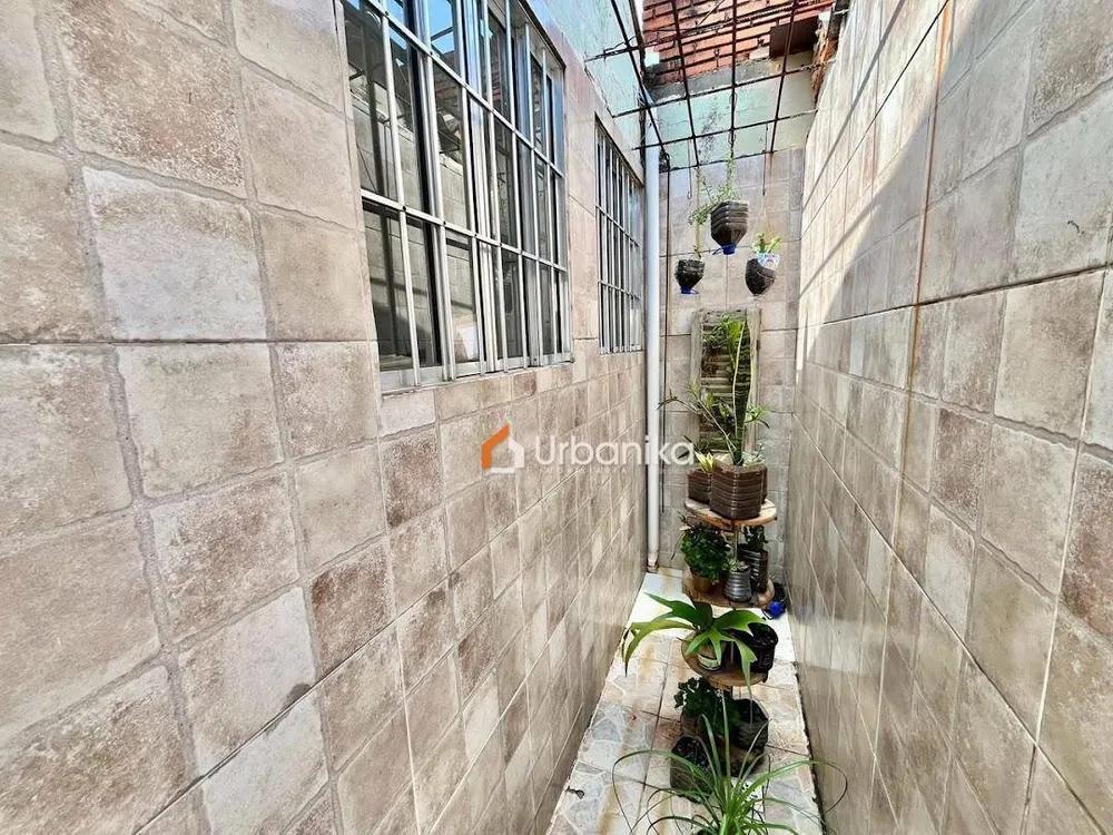 Casa, 3 quartos, 162 m² - Foto 2