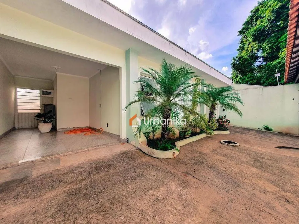 Casa, 3 quartos, 200 m² - Foto 14