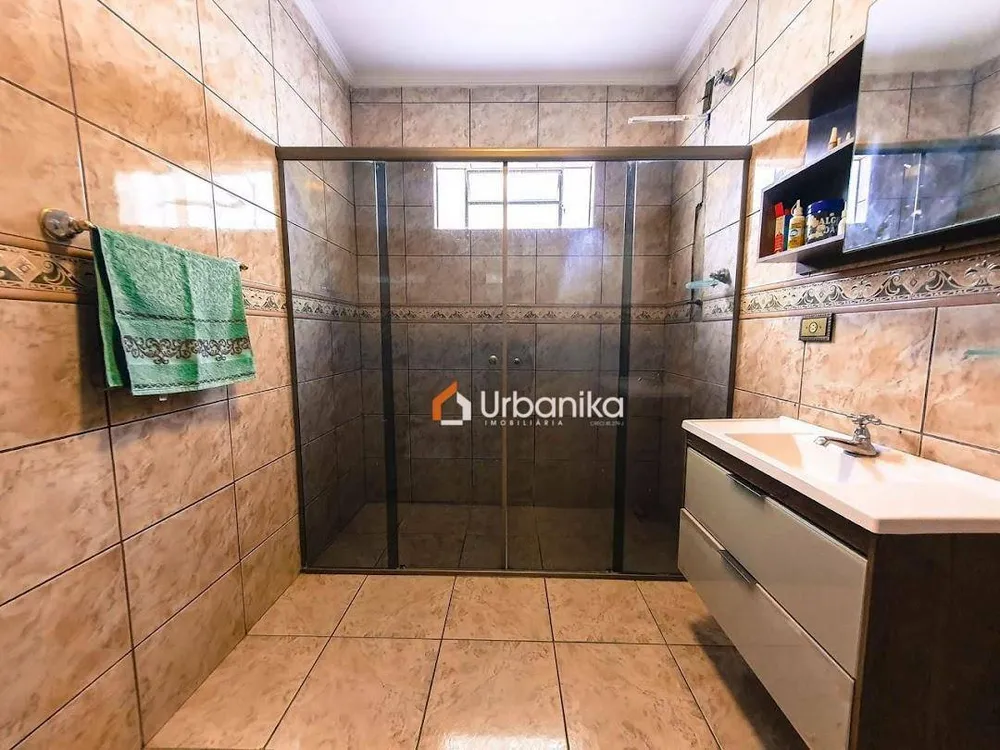 Casa, 3 quartos, 200 m² - Foto 2