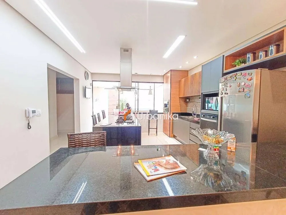 Casa, 3 quartos, 180 m² - Foto 3
