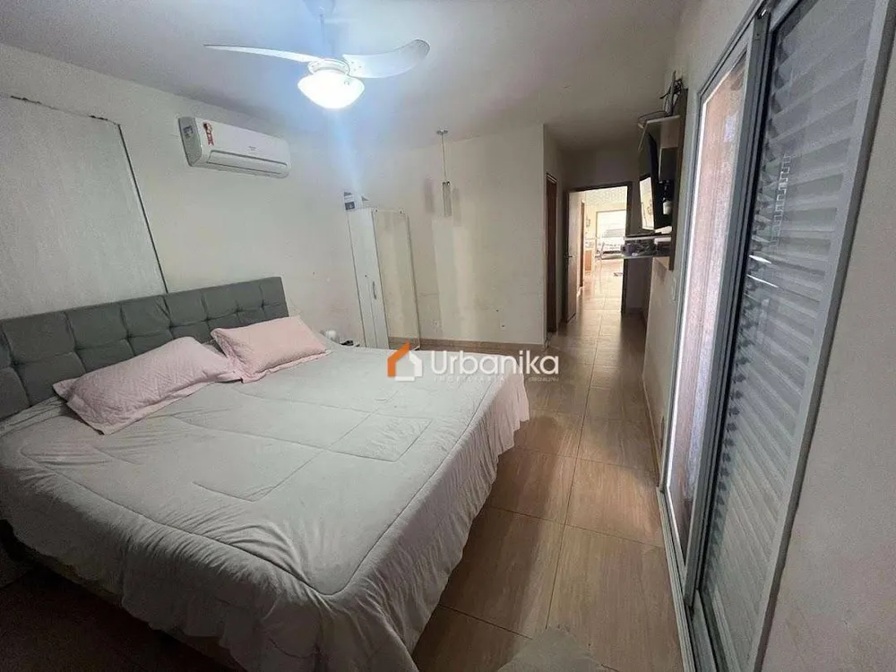 Casa, 3 quartos, 179 m² - Foto 4