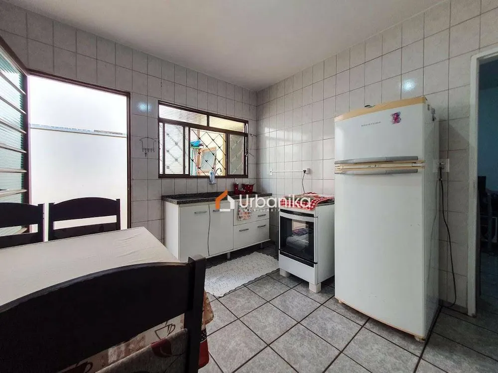 Casa, 2 quartos, 122 m² - Foto 1