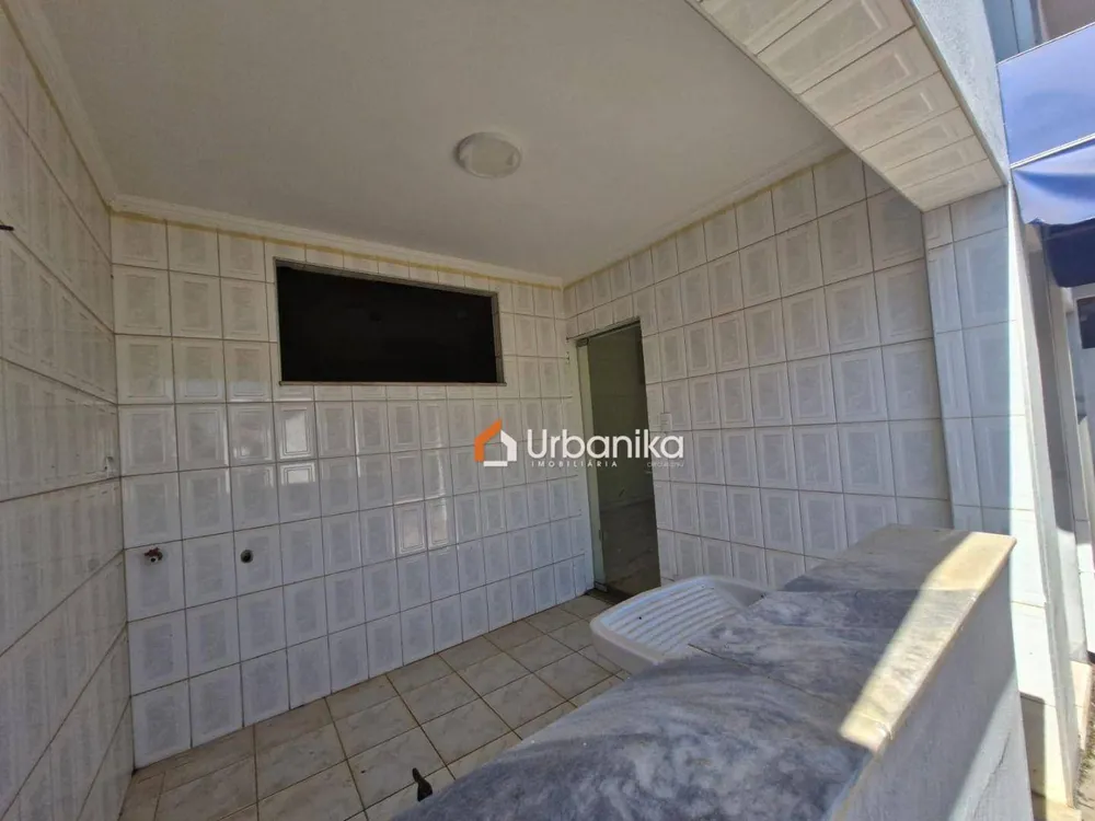 Casa, 4 quartos, 230 m² - Foto 10