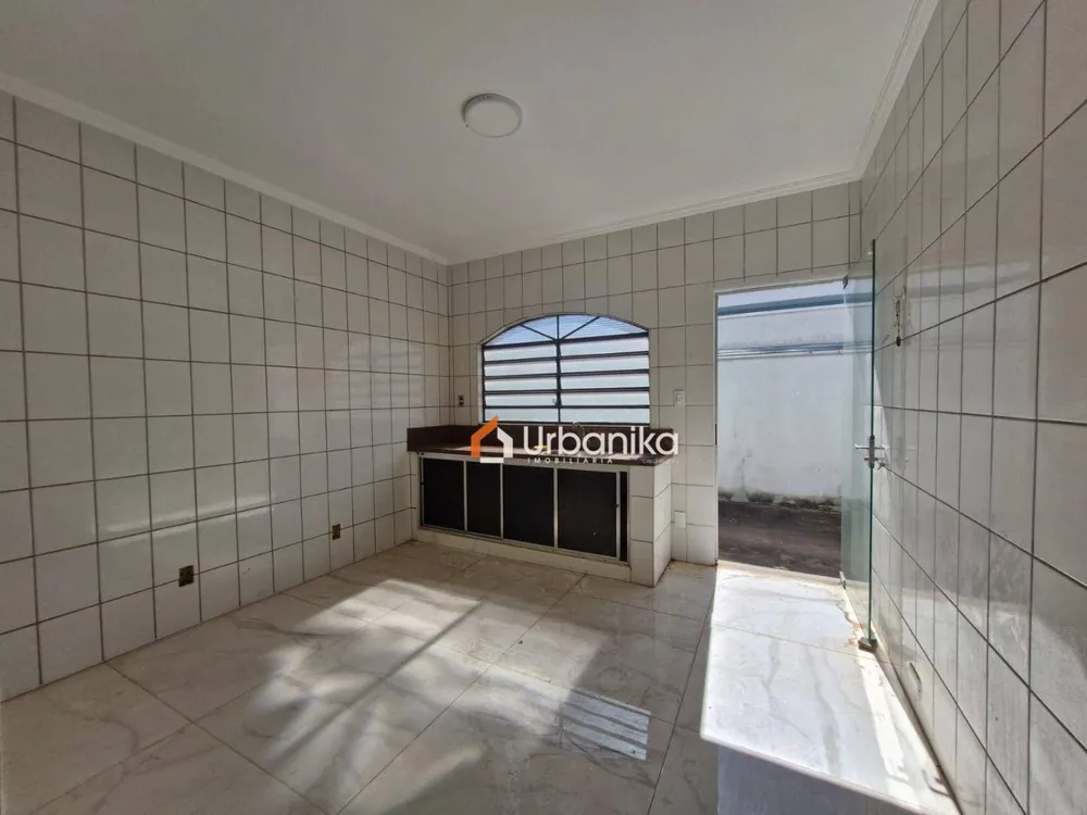 Casa, 4 quartos, 230 m² - Foto 8
