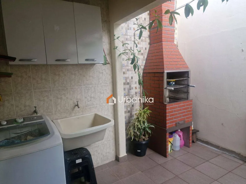 Casa, 3 quartos, 140 m² - Foto 2