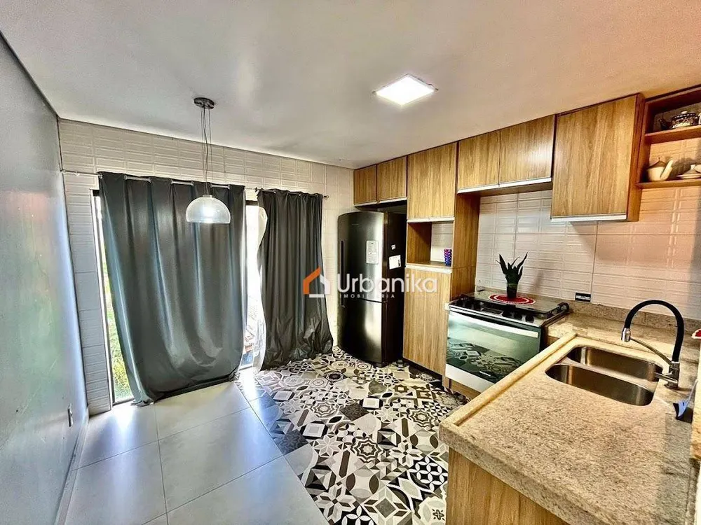 Casa, 5 quartos, 160 m² - Foto 9