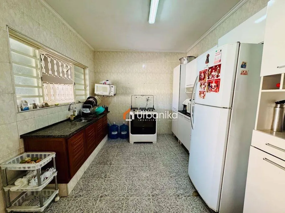 Casa, 3 quartos, 198 m² - Foto 10