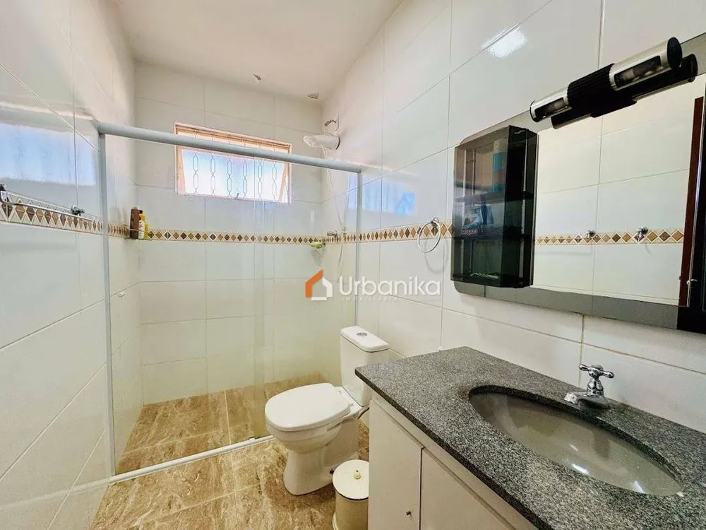 Casa, 3 quartos, 198 m² - Foto 2