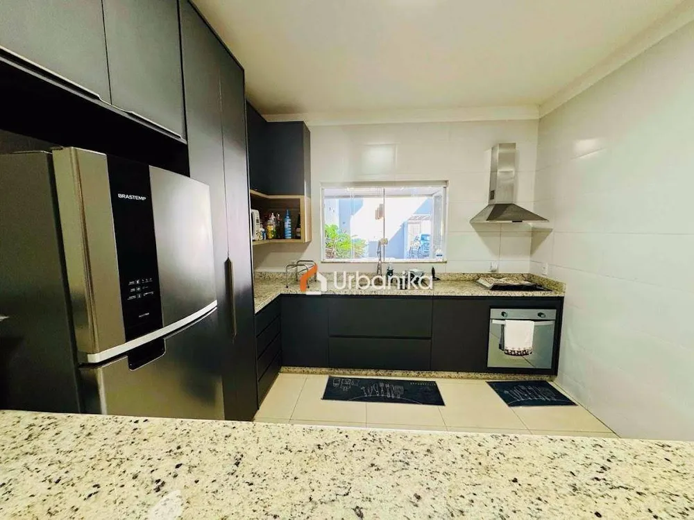 Casa, 3 quartos, 223 m² - Foto 10