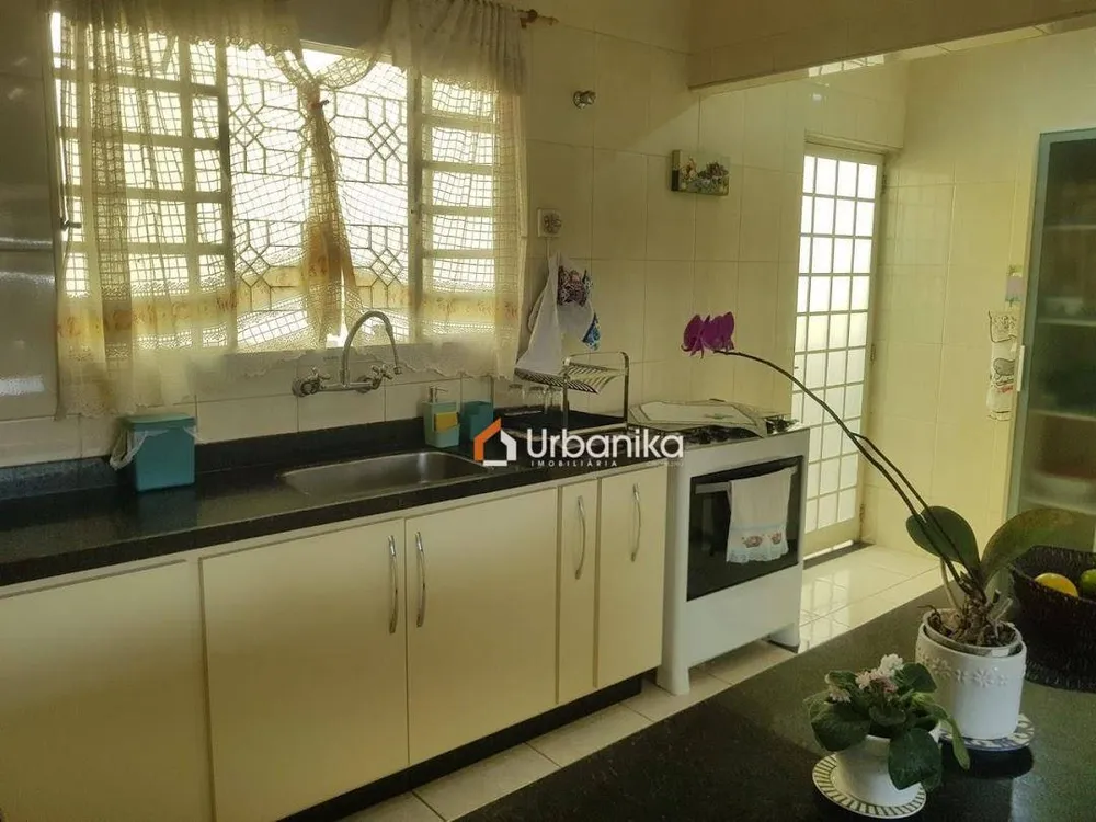 Casa, 3 quartos, 175 m² - Foto 1