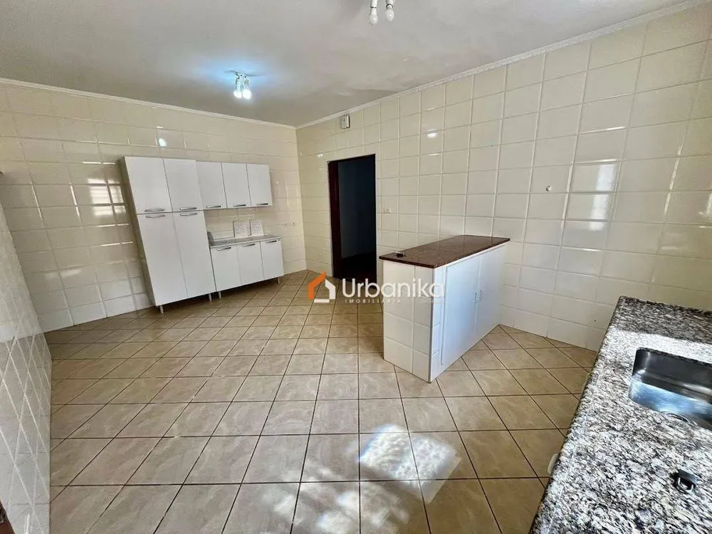 Casa, 5 quartos, 2311 m² - Foto 4