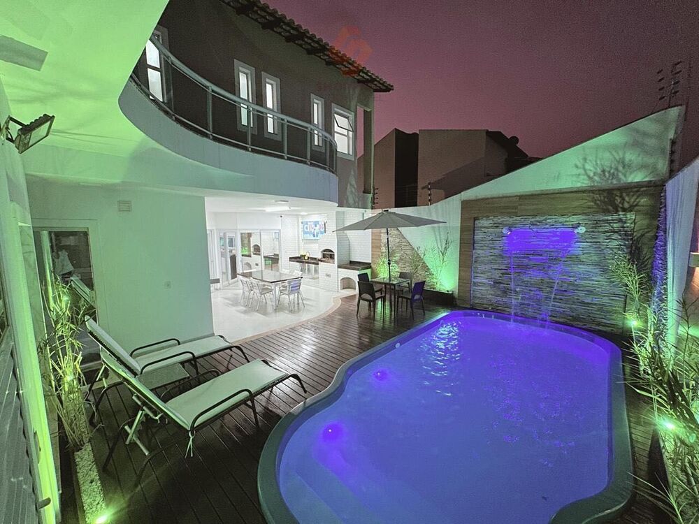 Casa à venda com 3 quartos, 300m² - Foto 11