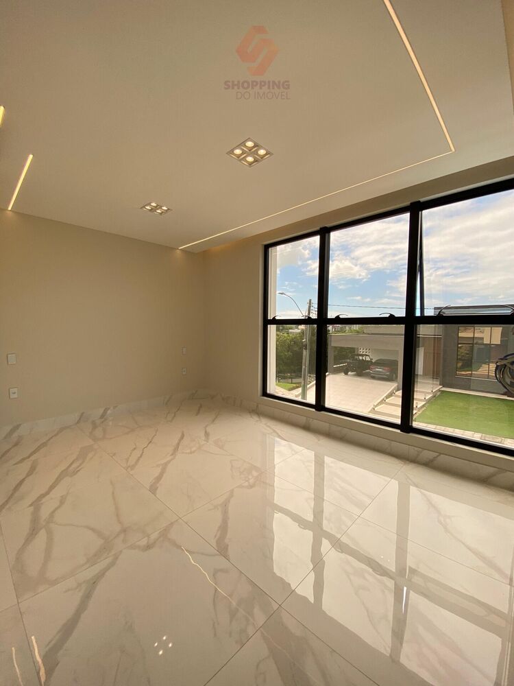 Casa à venda com 4 quartos, 377m² - Foto 2