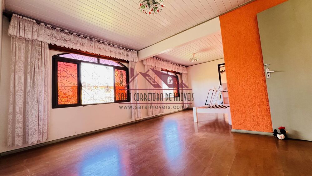 Casa à venda com 3 quartos, 62m² - Foto 1