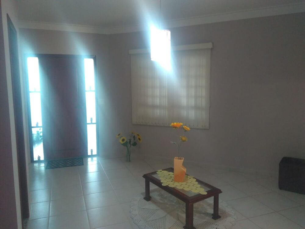 Casa, 3 quartos, 220 m² - Foto 1