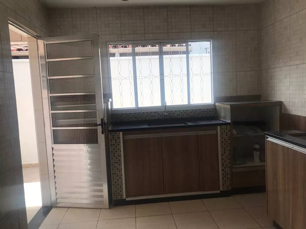 Casa, 3 quartos, 180 m² - Foto 4