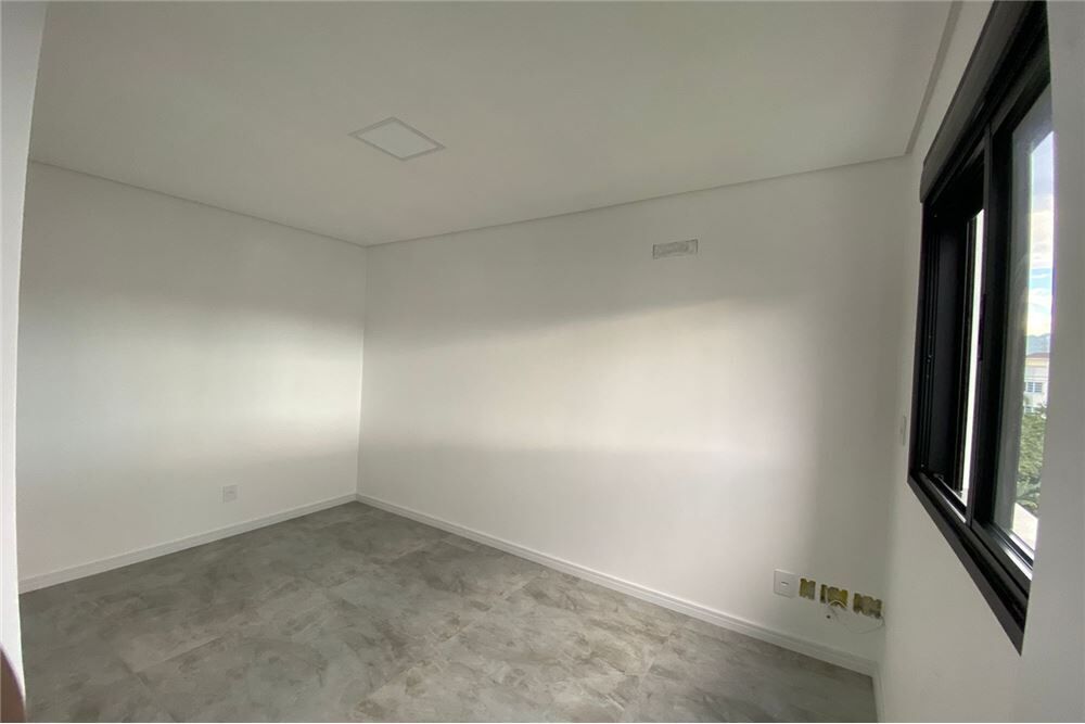 Apartamento à venda com 2 quartos, 61m² - Foto 7