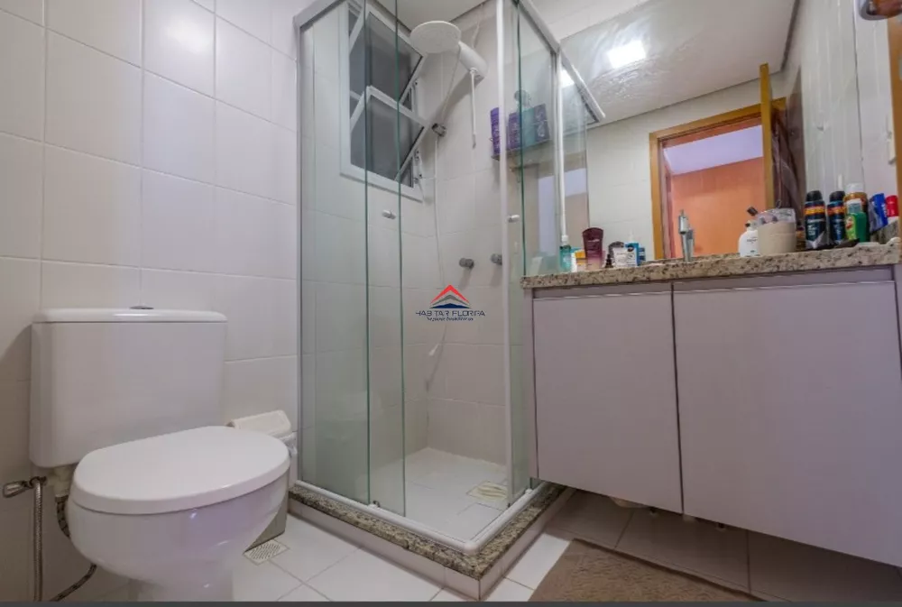 Apartamento à venda com 3 quartos, 106m² - Foto 2