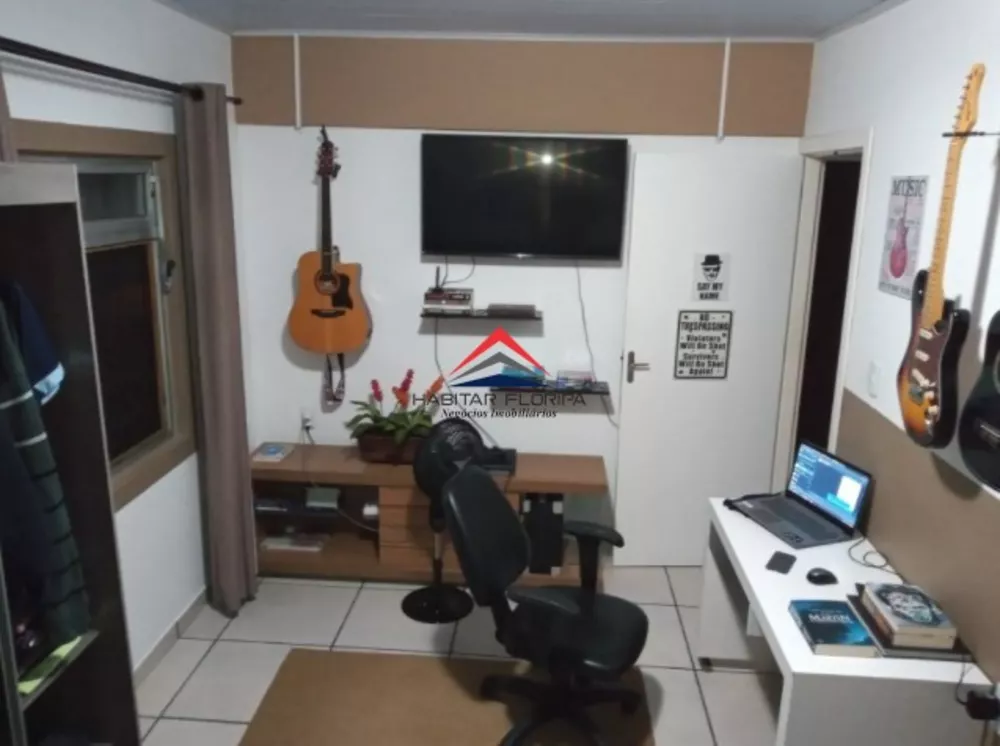 Casa à venda com 3 quartos, 80m² - Foto 4