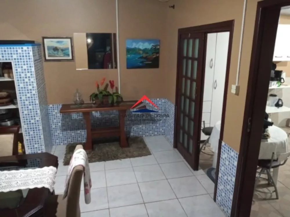 Casa à venda com 3 quartos, 80m² - Foto 2