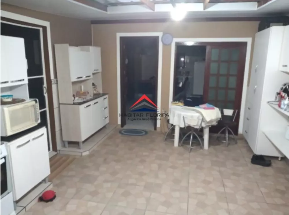 Casa à venda com 3 quartos, 80m² - Foto 8