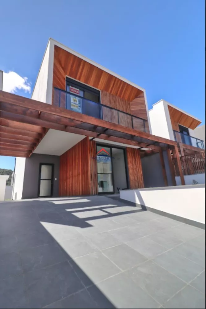 Casa, 3 quartos, 195 m² - Foto 1