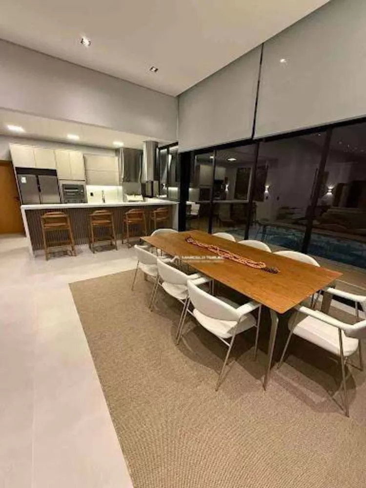 Casa, 3 quartos, 259 m² - Foto 1