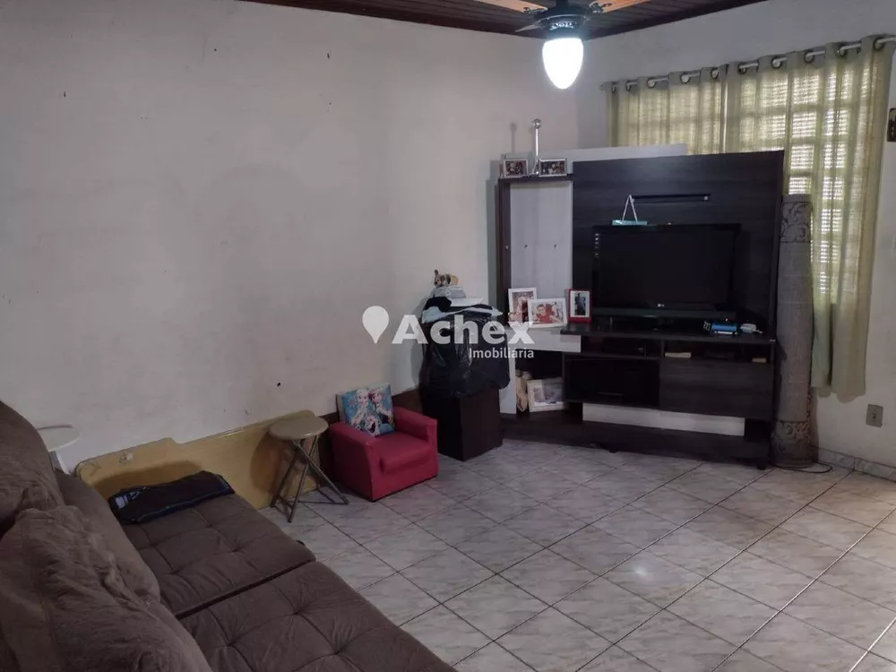 Casa à venda com 3 quartos, 130m² - Foto 2