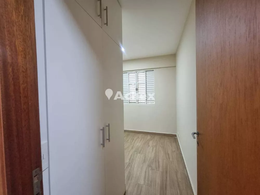 Apartamento à venda com 3 quartos, 80m² - Foto 2