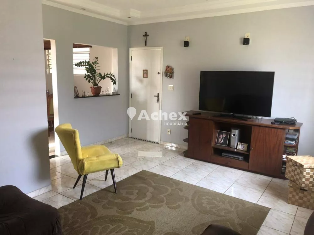 Casa à venda com 2 quartos, 134m² - Foto 2