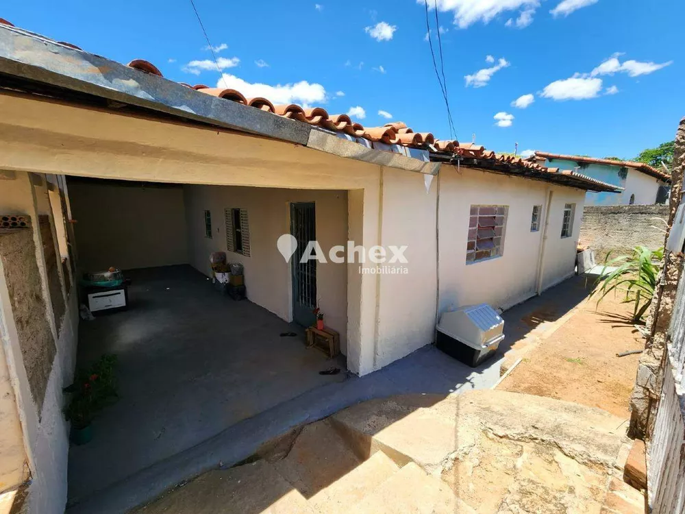 Casa, 1 quarto, 1030 m² - Foto 1