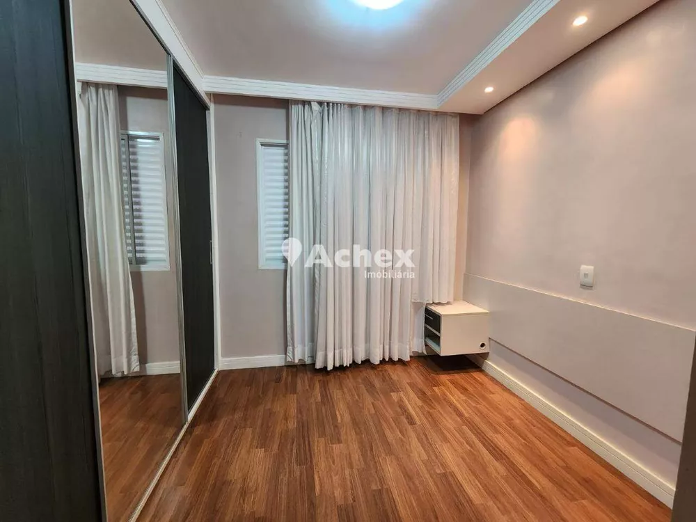 Apartamento para alugar com 3 quartos, 76m² - Foto 3