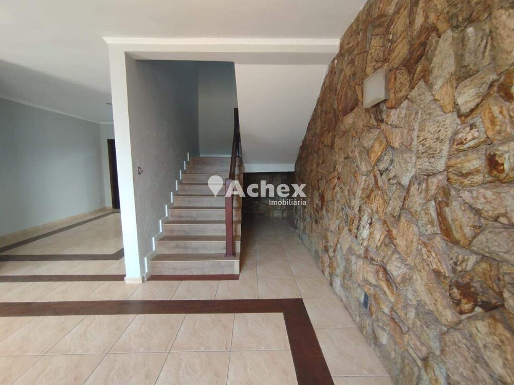 Casa, 3 quartos, 281 m² - Foto 2