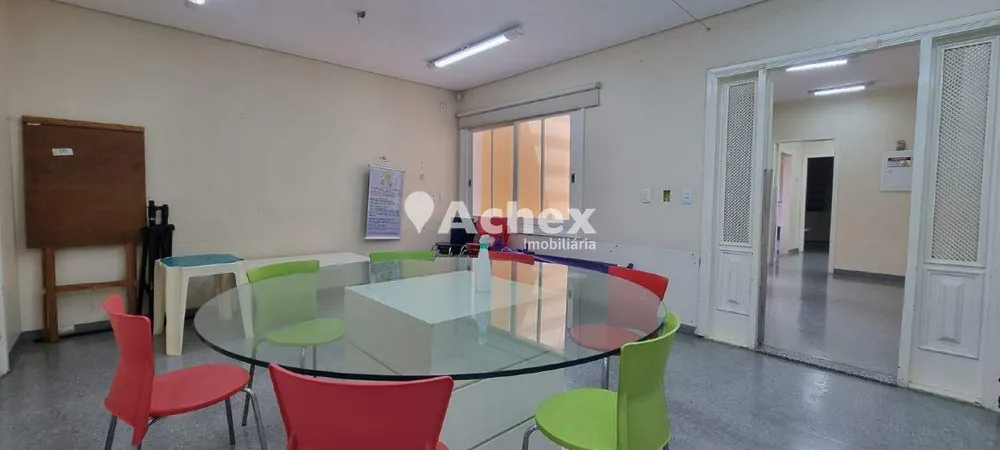 Casa, 3 quartos, 300 m² - Foto 1