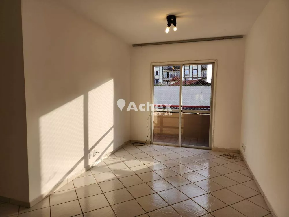 Apartamento à venda com 2 quartos, 65m² - Foto 2