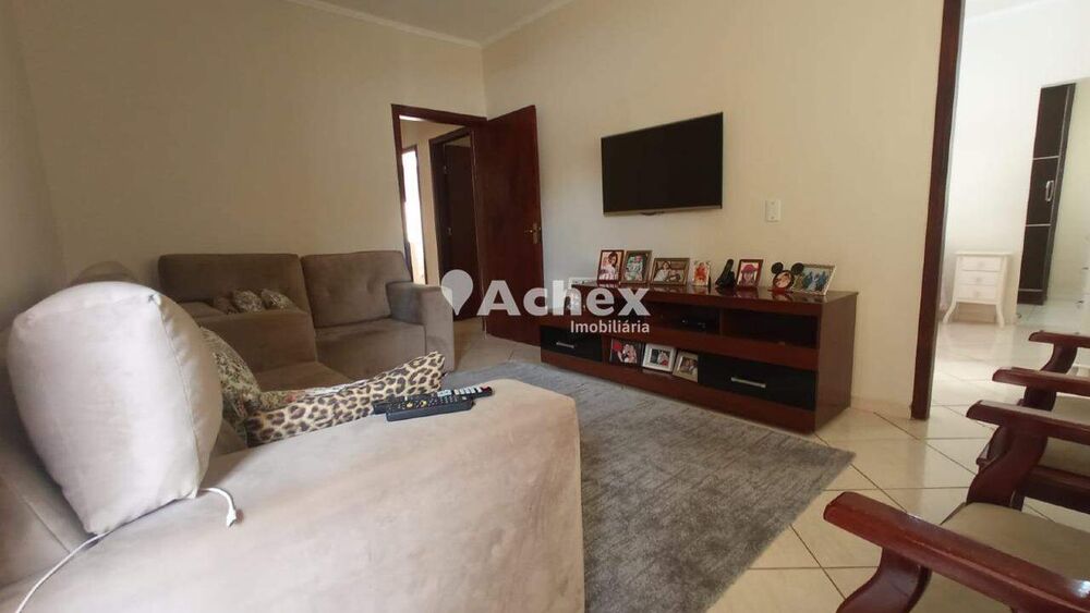Casa, 3 quartos, 160 m² - Foto 2