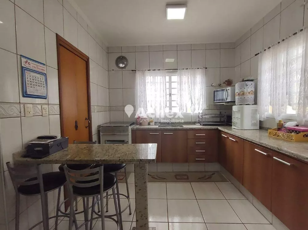 Casa, 3 quartos, 141 m² - Foto 1