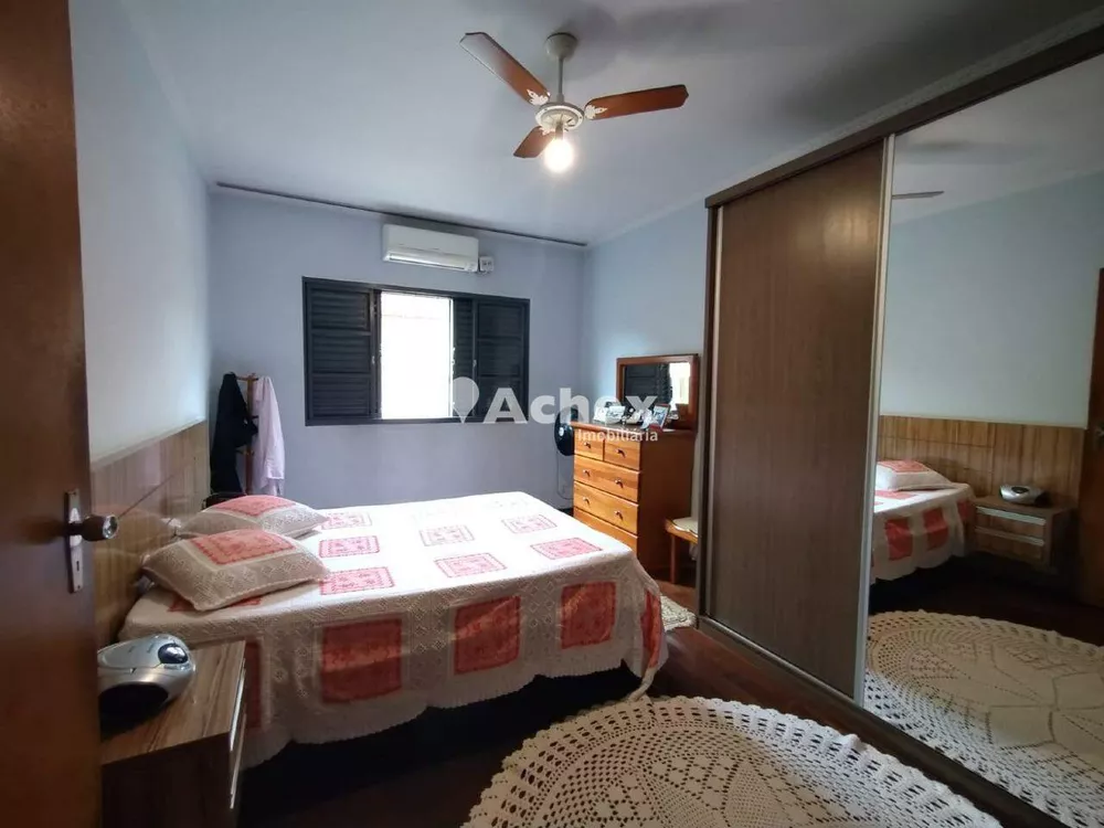 Casa, 3 quartos, 222 m² - Foto 4