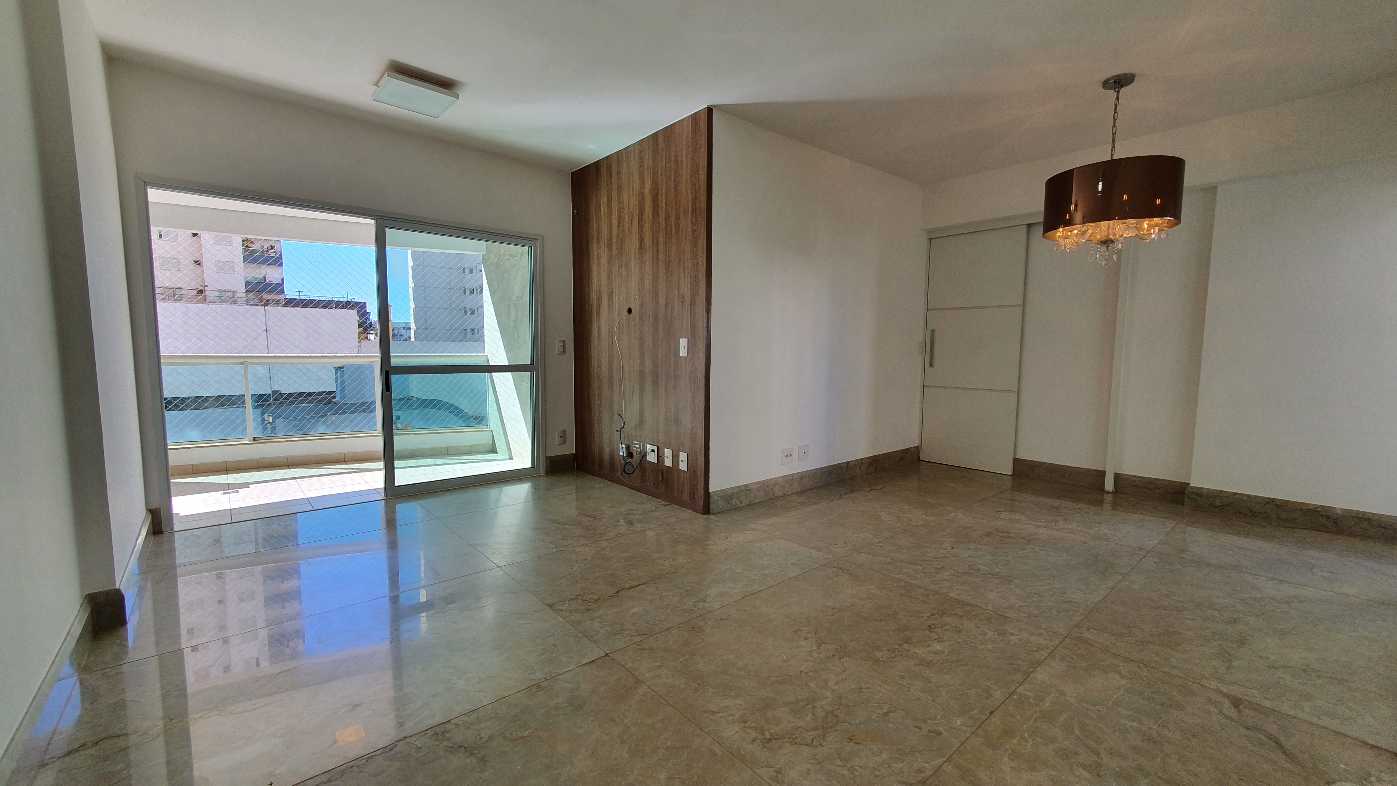 Apartamento à venda com 3 quartos, 103m² - Foto 1