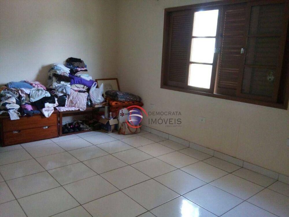 Sobrado, 3 quartos, 131 m² - Foto 2